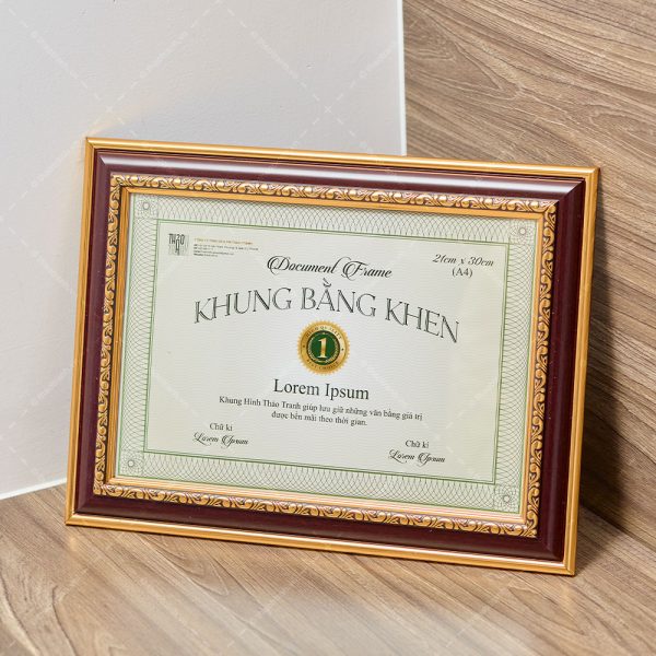 Khung Bằng Khen A4, A3 Hoa Văn Nâu Cổ Điển – KBKHVNCD